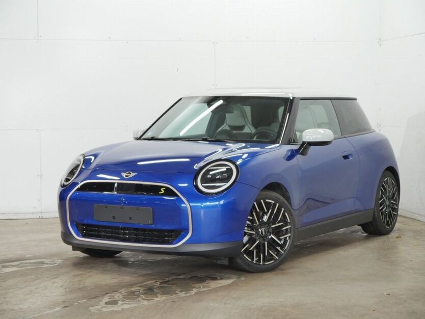 Mini Cooper SE 3.500 km 31.350 € Kirchseeon 85614