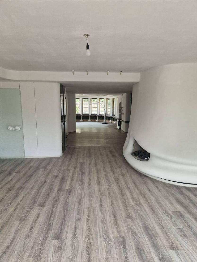 Großzügige 5 Zimmer-Wohnung mit Einbauküche und Terrasse 5 zimmer