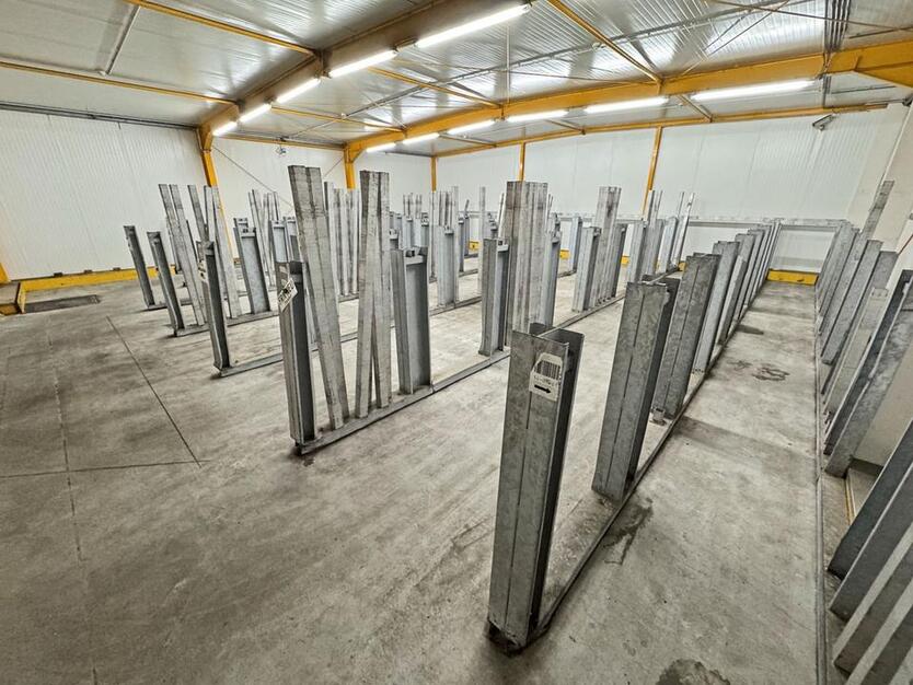 Vermietung von Bürogebäude und Lagerhallen ab 3600€