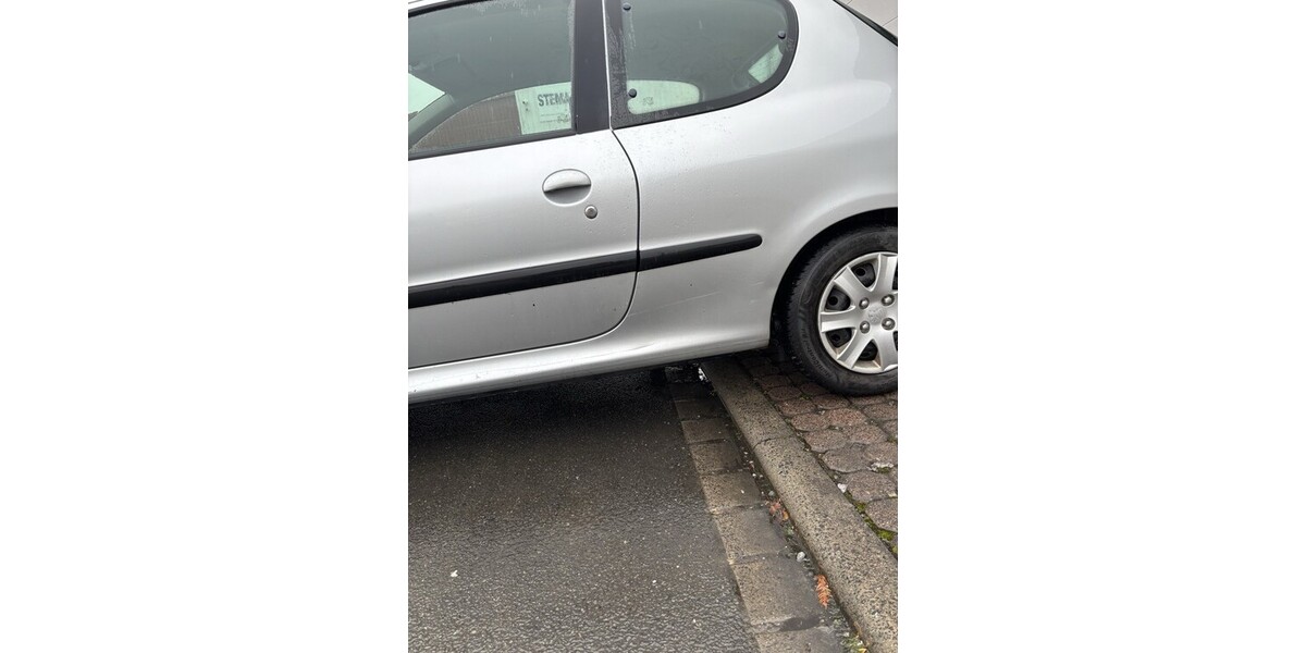 Peugeot 206+ 182.000 km 1.800 &euro; Wertheim 97877