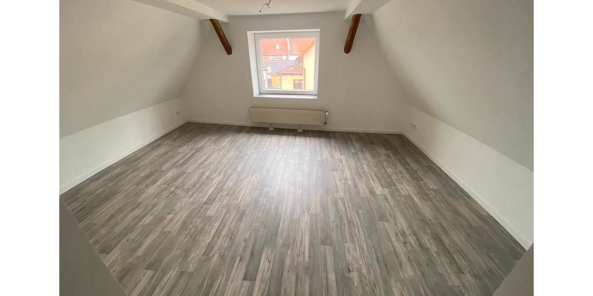 Etagenwohnung Eisenberg - 3 Zimmer, 90 m&sup2;, 700&euro; | Angebot:26252586