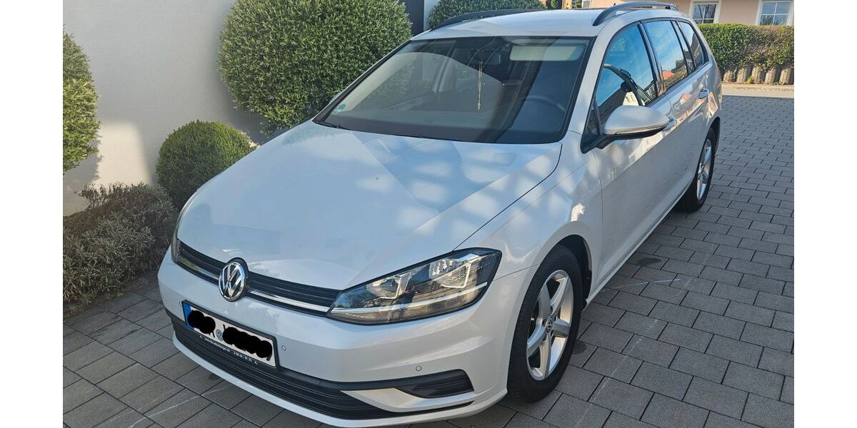 VW Golf 72.000 km 12.800 &euro; Cham 93413