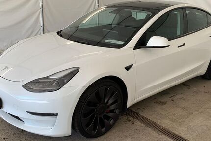 Tesla Model 3 80.000 km 28.950 &euro; Steinbach-Hallenberg OT Herges-Hallenberg 98587