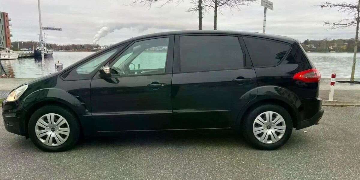 Ford S-Max 145.409 km 9.990 &euro; Rostock 18069