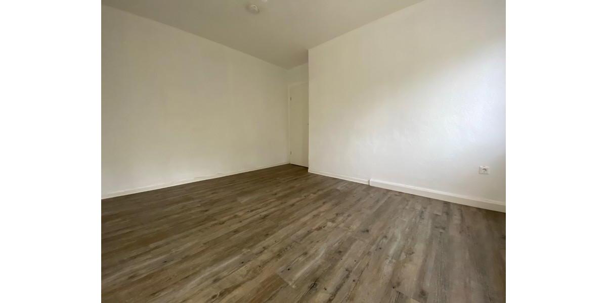 Erdgeschoßwohnung Essen Stadtbezirk VI - 2.5 Zimmer, 63 m&sup2;, 569&euro; | Angebot:26275312