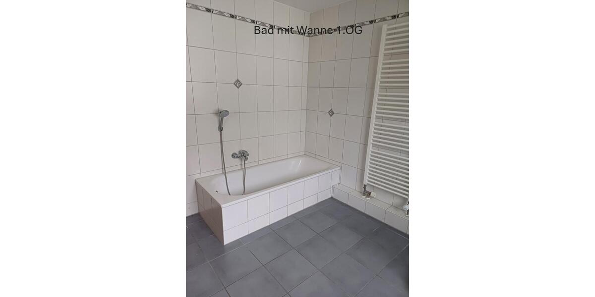 Doppelhaushälfte Erding - 7 Zimmer, 187 m&sup2;, 2.500&euro; | Angebot:25568548