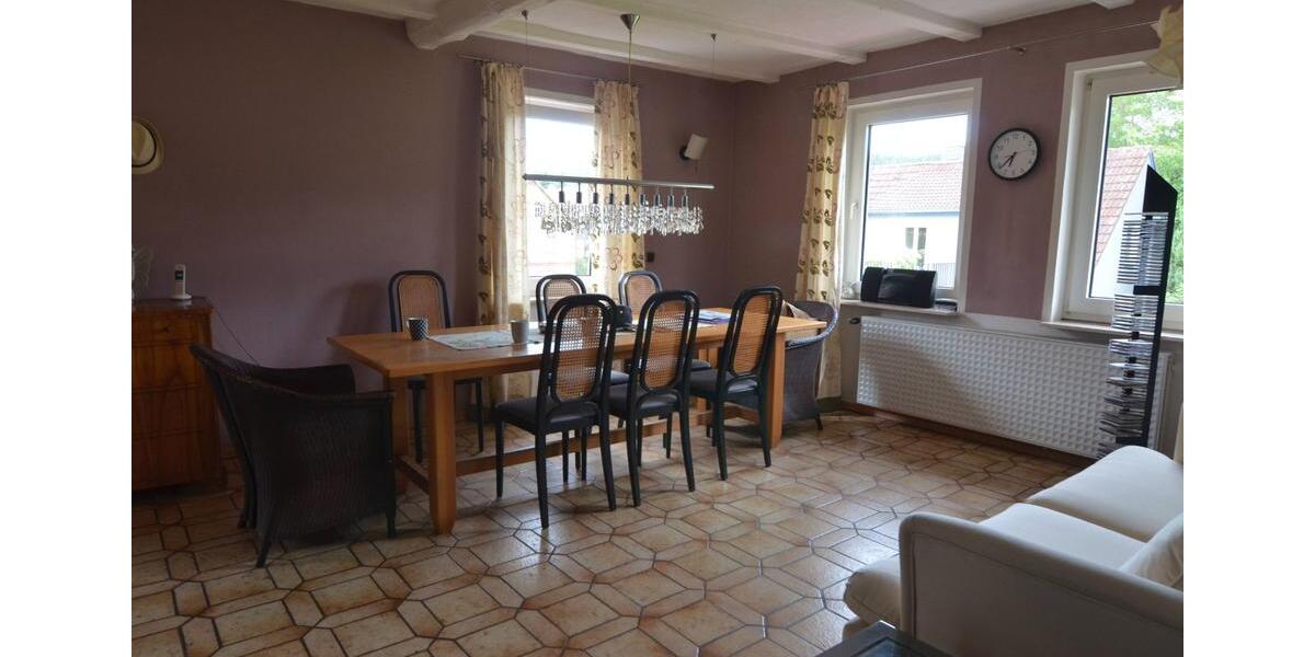 Einfamilienhaus Haunetal - 9 Zimmer, 258 m&sup2;, 480.000&euro; | Angebot:27077558