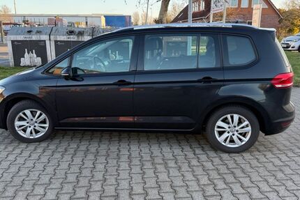 VW Touran 147.500 km 15.500 &euro; Hinte 26759