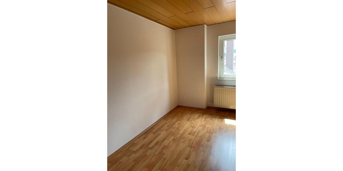 Dachgeschoßwohnung Breitenbach - 5 Zimmer, 110 m&sup2;, 770&euro; | Angebot:26179230