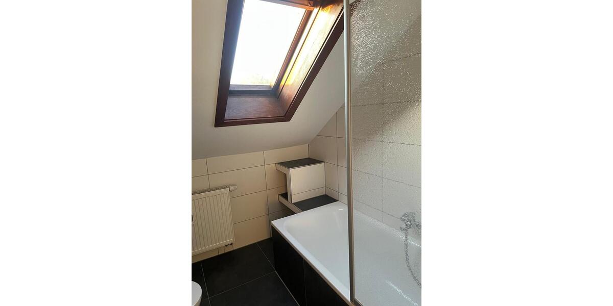 Dachgeschoßwohnung Bensheim - 3 Zimmer, 68 m&sup2;, 850&euro; | Angebot:26339691