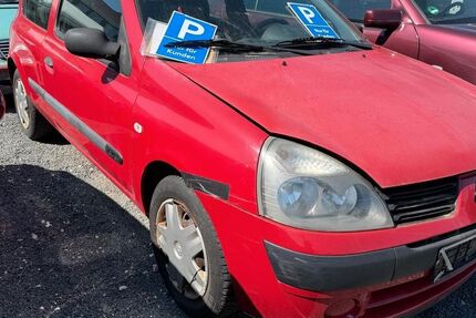 Renault Clio 208.000 km 2.799 &euro; Nürnberg 90411