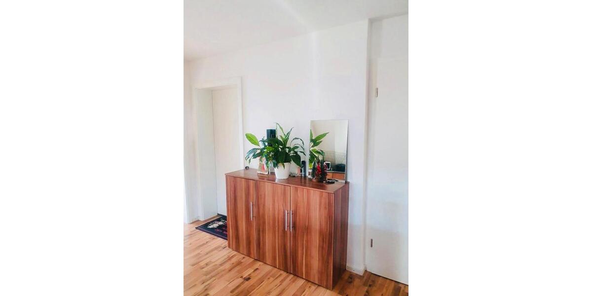 Dachgeschoßwohnung Friesenheim - 3 Zimmer, 100 m&sup2;, 1.180&euro; | Angebot:25477865