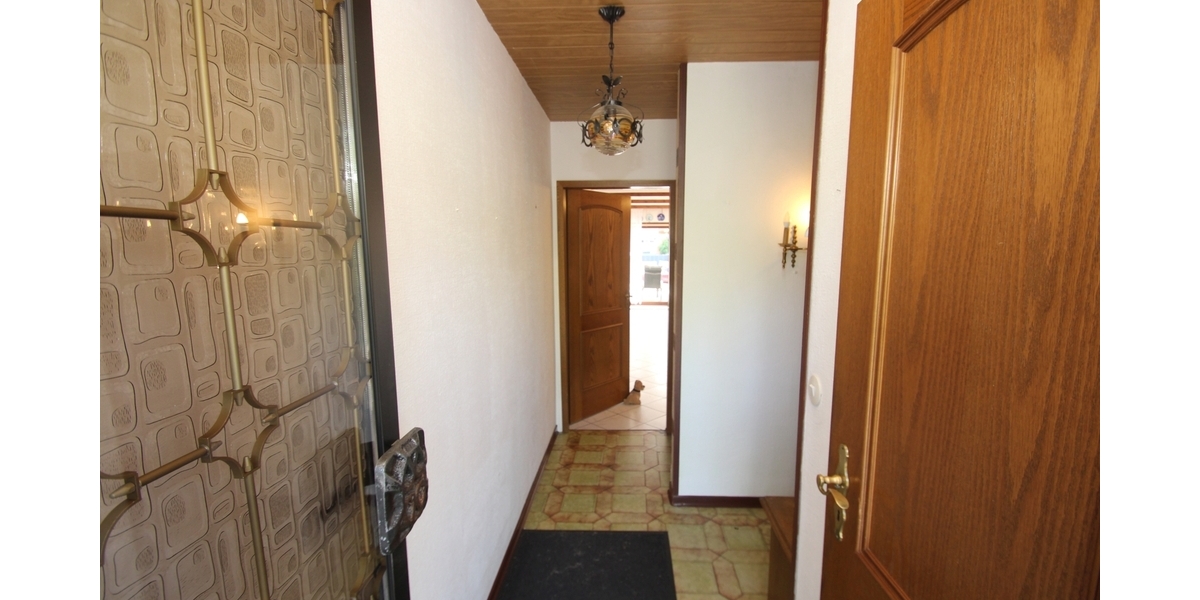 Mit 3D: Reihenhaus mit Terrasse & viel Potenzial – Ihr neues Zuhause wartet! - Reihenmittelhaus Lohmar | Angebot:26295340