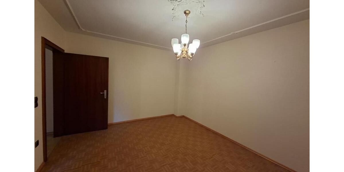 135 m² Erdgeschosswohnung zu vermieten 5 zimmer