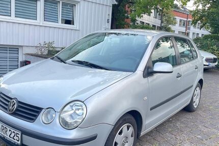 VW Polo 123.000 km 1.999 € Hamburg 22159