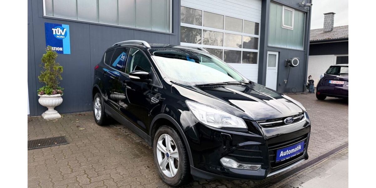 Ford Kuga 128.858 km 11.990 &euro; Husum 25813