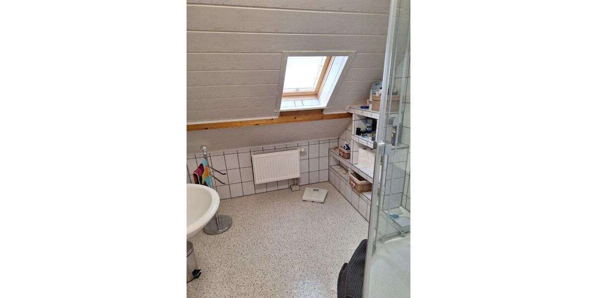 Zwei Häuser auf einem Grundstück – Vielseitigkeit, Platz und Potenzial - Doppelhaushälfte Pößneck | Angebot:25475150