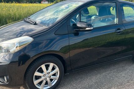 Toyota Yaris 193.500 km 3.500 &euro; Kassel 34132