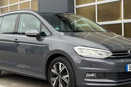 VW Touran 83.000 km 25.900 &euro; Friedrichshafen 88045