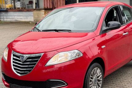 Lancia Ypsilon 32.000 km 5.490 &euro; Hohenbrunn 85662