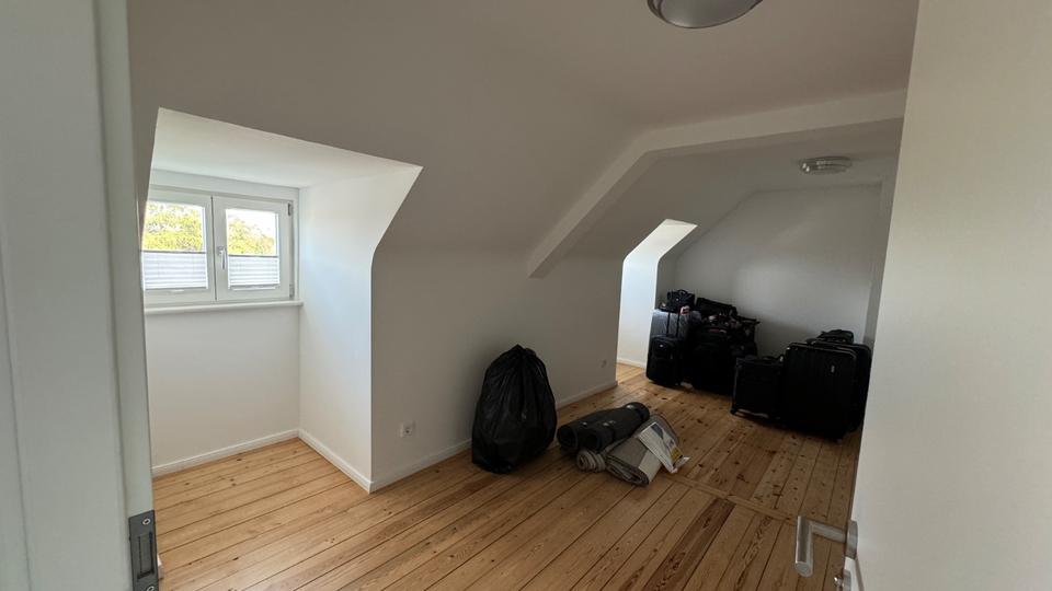 Etagenwohnung Weimar Ehringsdorf - 4.5 Zimmer, 145 m&sup2;, 1.700&euro; | Angebot:22011498