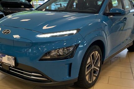 Hyundai KONA 13.861 km 17.500 &euro; Hennef 53773