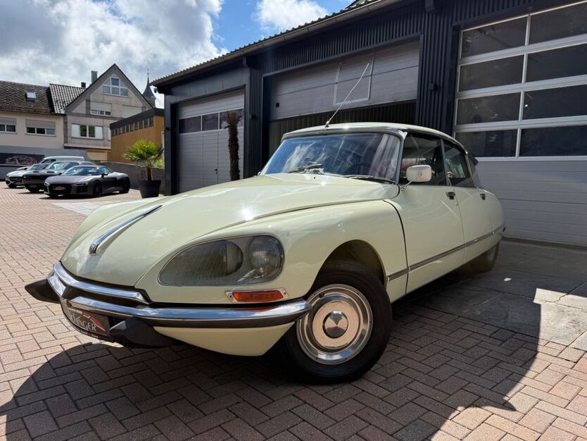 Citroen DS 127.000 km 29.900 € Floß 92685