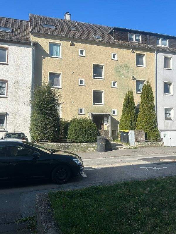 4- Familienhaus mit großem Garten, kleiner Garage und Stellplatz in Lüdenscheid-Buckesfeld... zimmer
