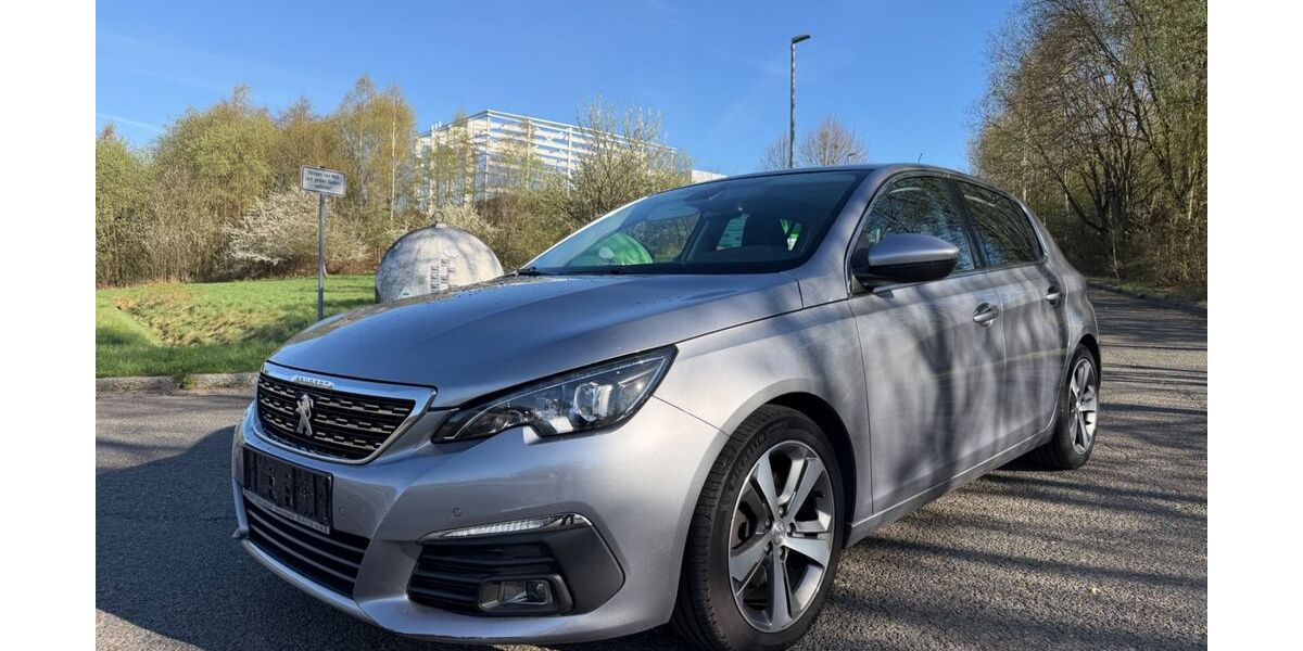 Peugeot 308 144.479 km 11.490 &euro; Schwarzenberg 08340