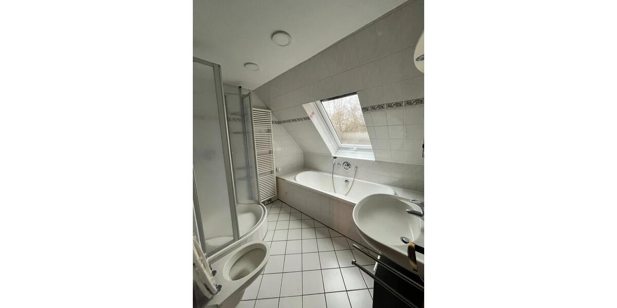 Doppelhaushälfte Köln Mülheim - 4 Zimmer, 114 m&sup2;, 2.000&euro; | Angebot:25396670