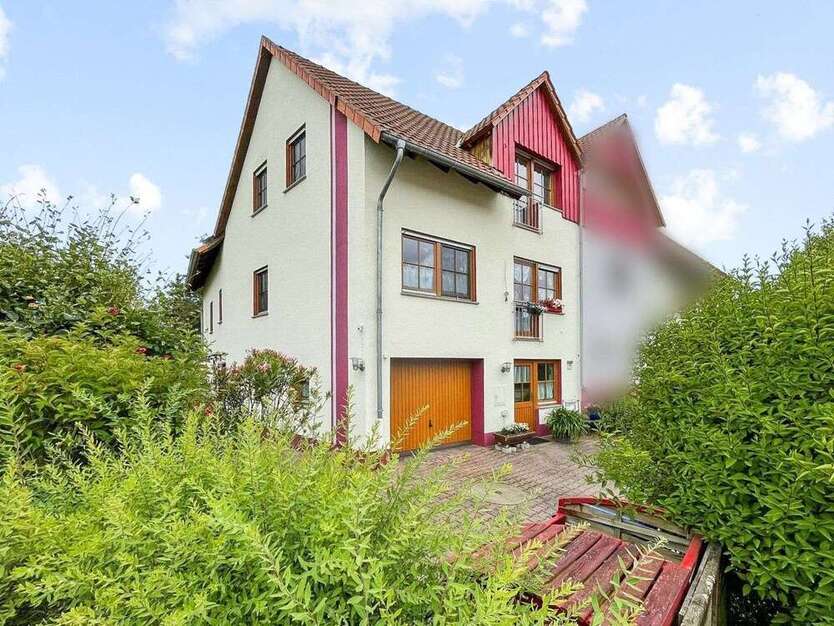 Haus zum Kaufen in Alsfeld 234.000 € 198 m²