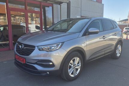 Opel Grandland (X) 117.654 km 12.499 &euro; Großharrie 24625