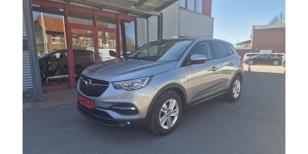 Opel Grandland (X) 117.654 km 12.499 &euro; Großharrie 24625