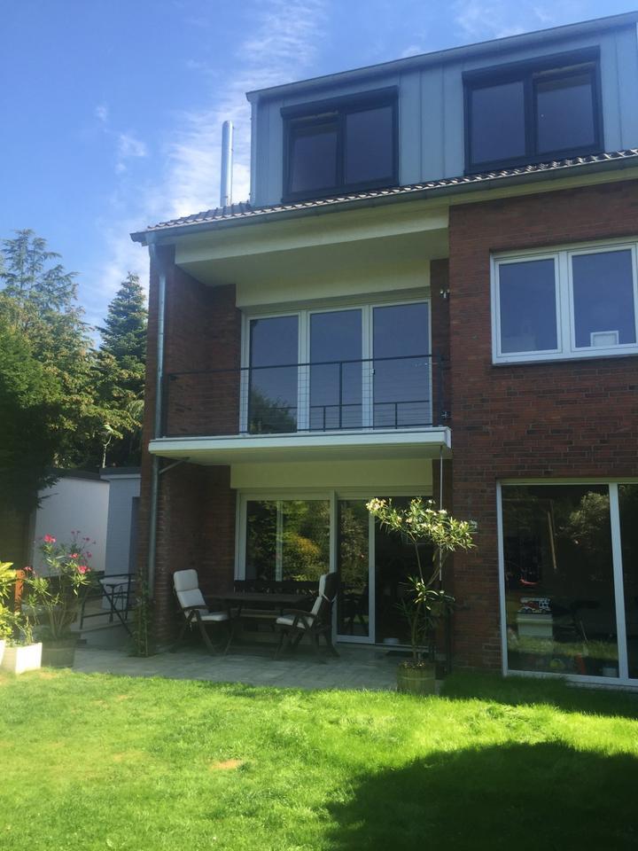 MODERNES HELLES HAUS IN DÜSSELDORF - LUDENBERG MIT EINBAUKÜCHE - zimmer