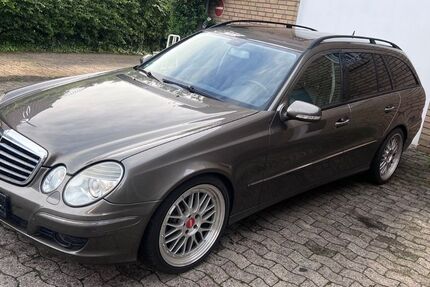Mercedes-Benz E 280 281.467 km 6.370 &euro; Essen 49632