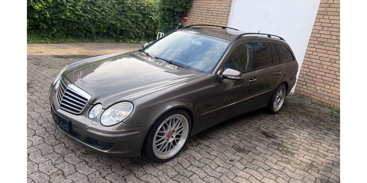 Mercedes-Benz E 280 281.467 km 6.370 &euro; Essen 49632