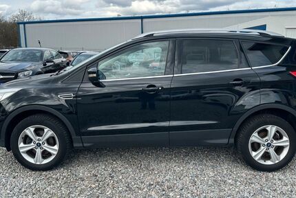 Ford Kuga 147.396 km 7.900 &euro; Alteglofsheim bei Regensburg 93087