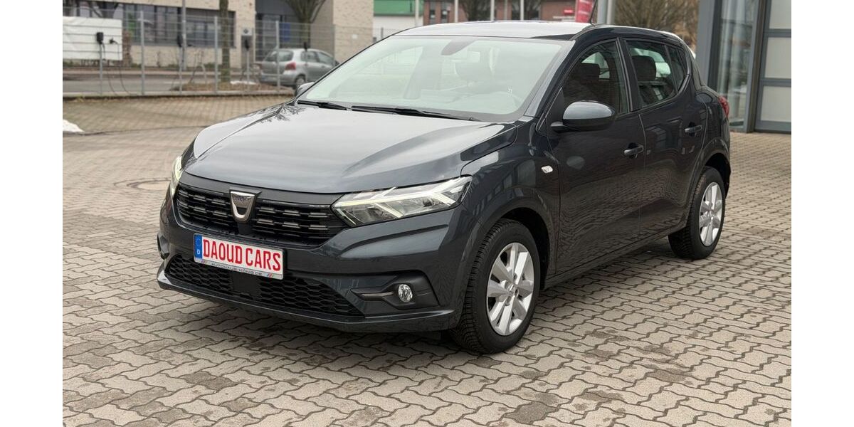 Dacia Sandero 94.000 km 8.499 &euro; Bremen 28259