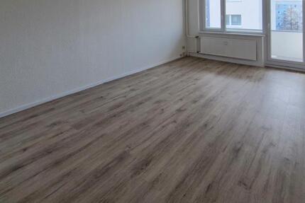 Wohnung Rostock Groß-Klein - 4 Zimmer, 80 m&sup2;, 625&euro; | Angebot:25571938