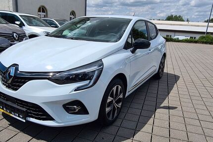 Renault Clio 15.000 km 14.990 &euro; Kirchanschöring 83417