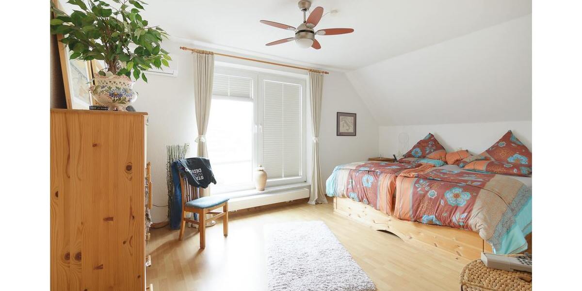 ***2 Wohn- und 2 Geschäftshäuser auf 2.234 m² großem Grundstück*** - Mehrfamilienhaus, Wohnhaus Ostrhauderfehn | Angebot:22307242