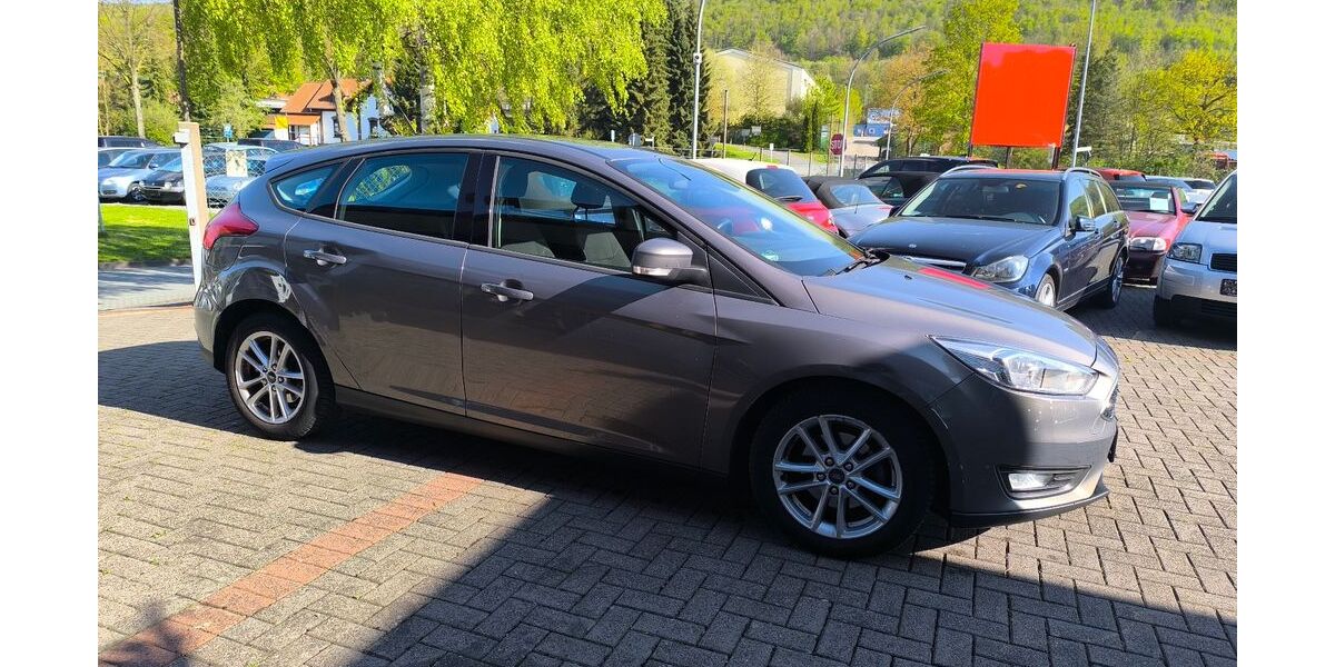 Ford Focus 150.000 km 3.350 &euro; Lügde 32676