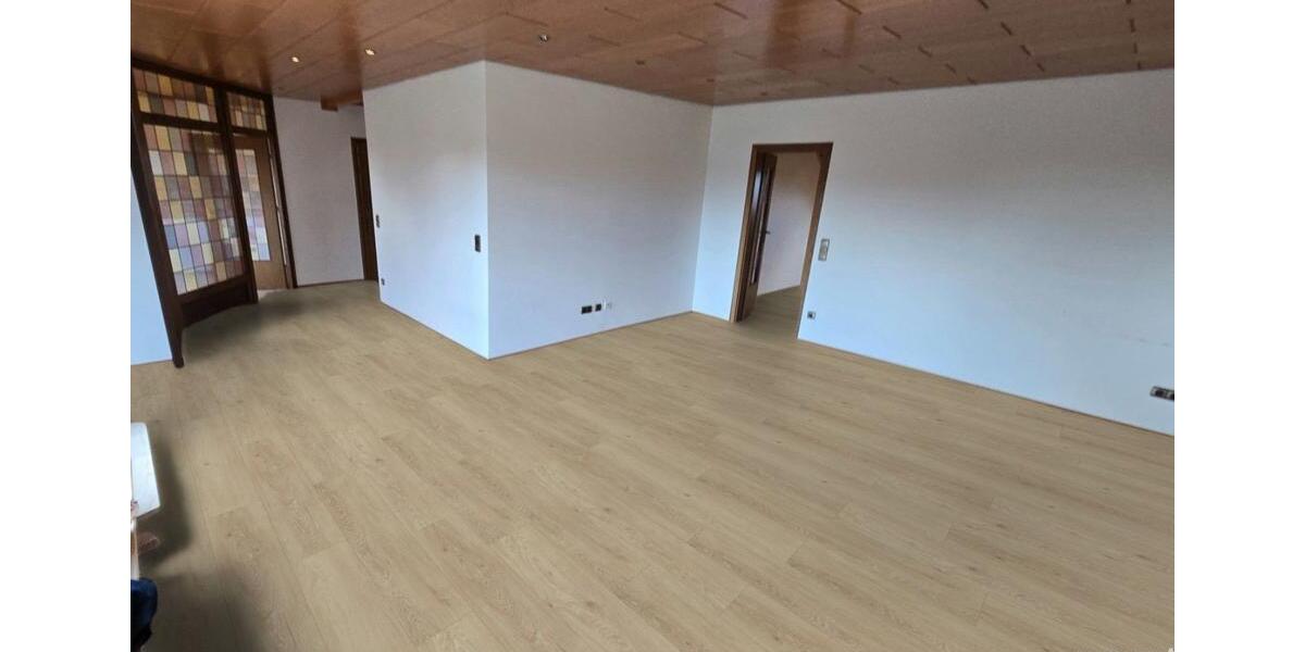 Dachgeschoßwohnung Aachen Eilendorf - 3 Zimmer, 105 m&sup2;, 890&euro; | Angebot:24994360