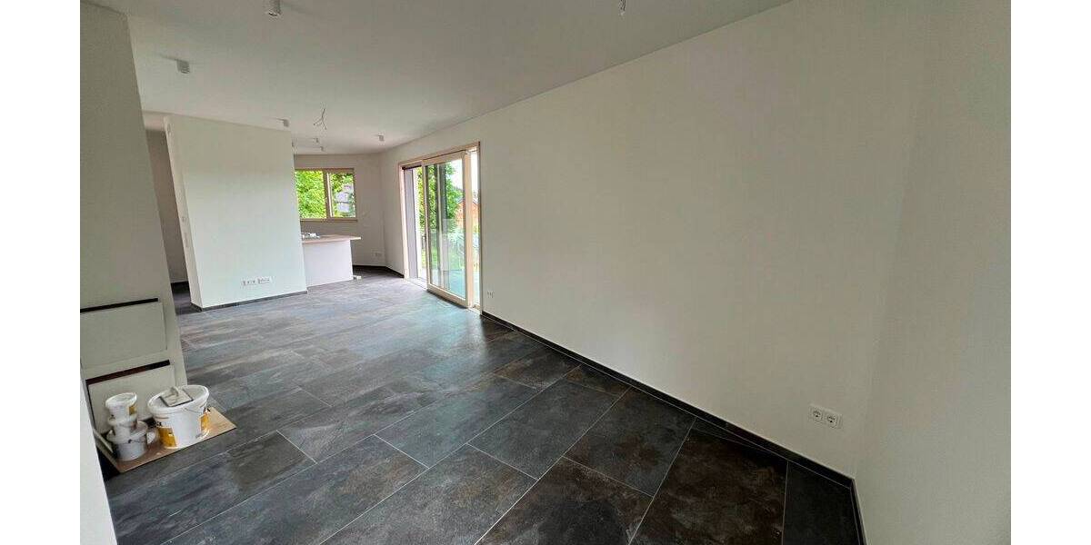 Etagenwohnung Erfurt Hochheim - 4 Zimmer, 130 m&sup2;, 2.190&euro; | Angebot:26851170