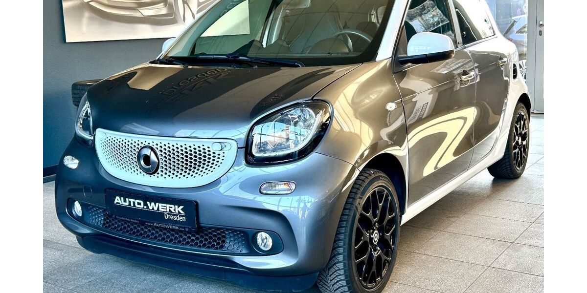 Smart ForFour 44.156 km 16.990 &euro; Dresden 01277