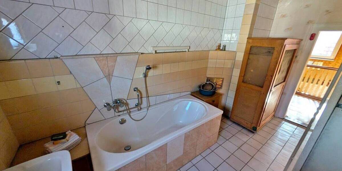 Einfamilienhaus Hildburghausen Weitersroda - 4 Zimmer, 110 m&sup2;, 49.000&euro; | Angebot:25679339