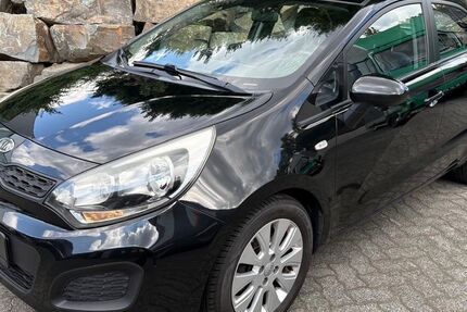 Kia Rio 110.000 km 3.499 &euro; Olpe 57462