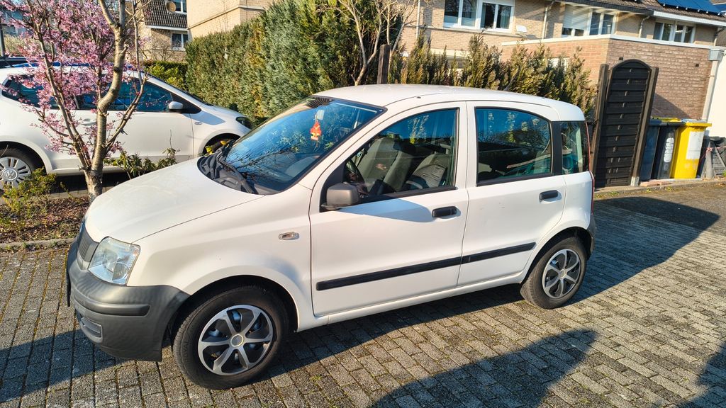 Fiat Panda 87.500 km 2.400 &euro; Dortmund 44143