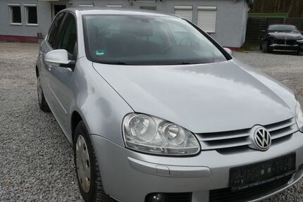 VW Golf 213.796 km 990 &euro; ALTENSTEIG 72213
