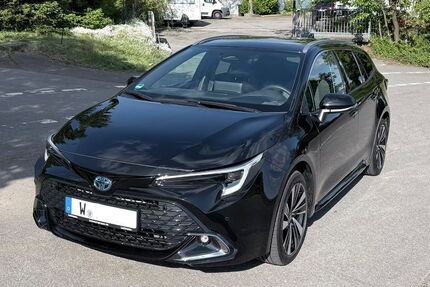 Toyota Corolla 10.000 km 33.780 &euro; Wuppertal 42111